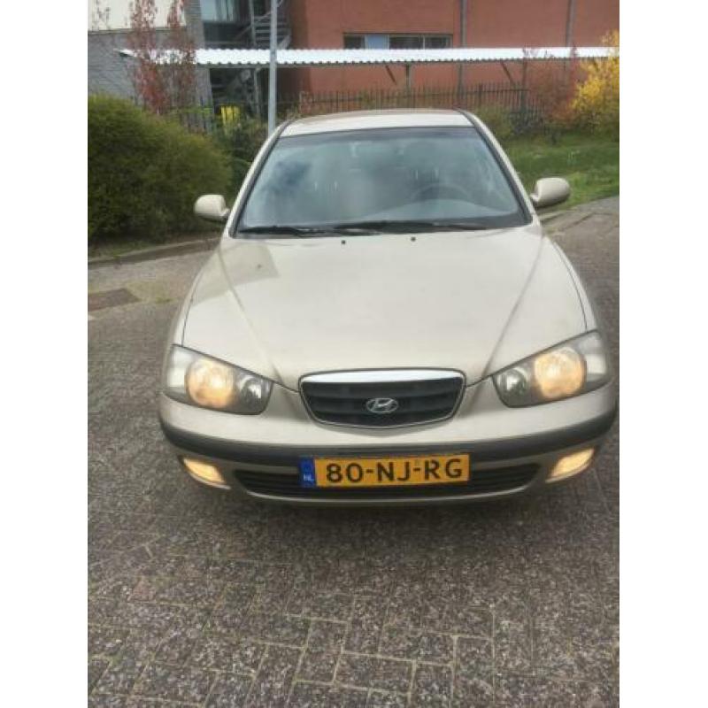 Hyundai Elantra 2.0 GLS Airco! €1600