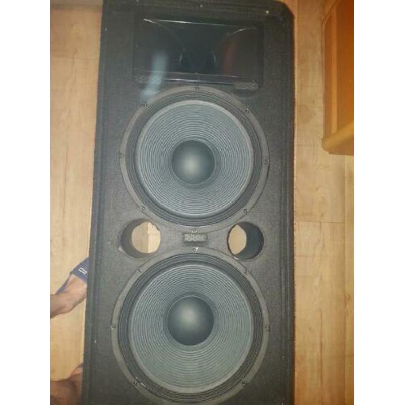 Behringer Eurolive VP2520