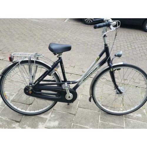 gazelle furore 7S, framehoogte 49 met verende zadel.