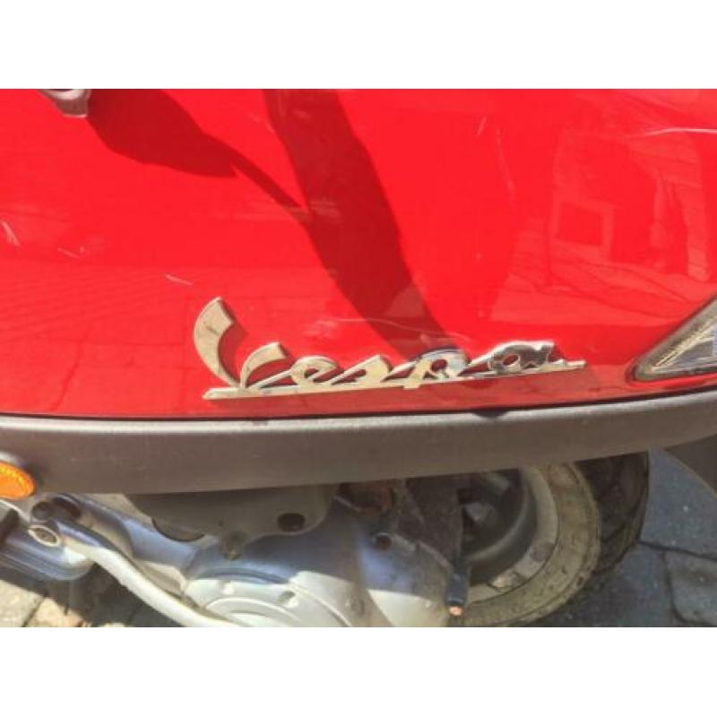 Vespa LX50 scooter