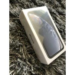 iPHONE XR ZWART 64GB NIEUW MET GARANTIE