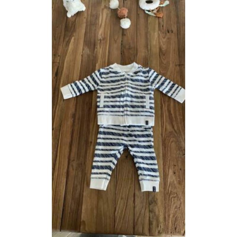 Baby setje maat 56