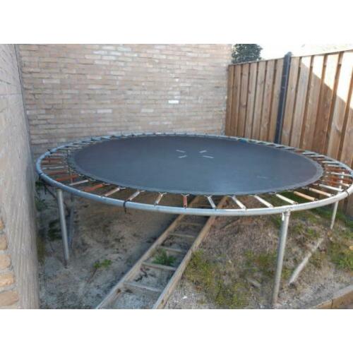 Trampoline