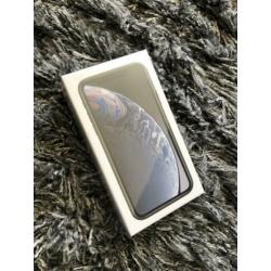 iPHONE XR ZWART 64GB NIEUW MET GARANTIE