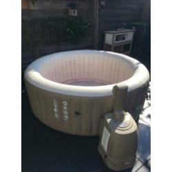 Te koop fijne jacuzzi