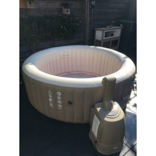Te koop fijne jacuzzi
