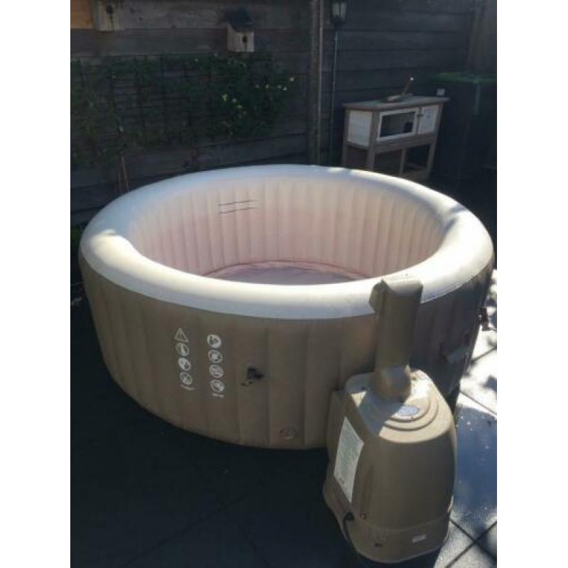 Te koop fijne jacuzzi
