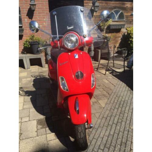 Vespa LX50 scooter