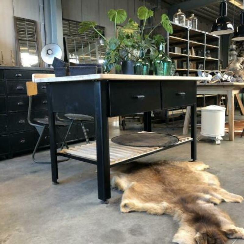 Industriële werkbank, bakkerswerkbank, ladekast, dressoir