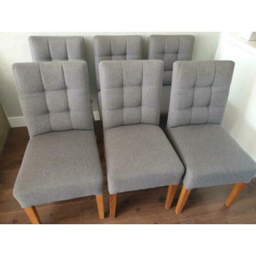 Woood eettafel stoelen.