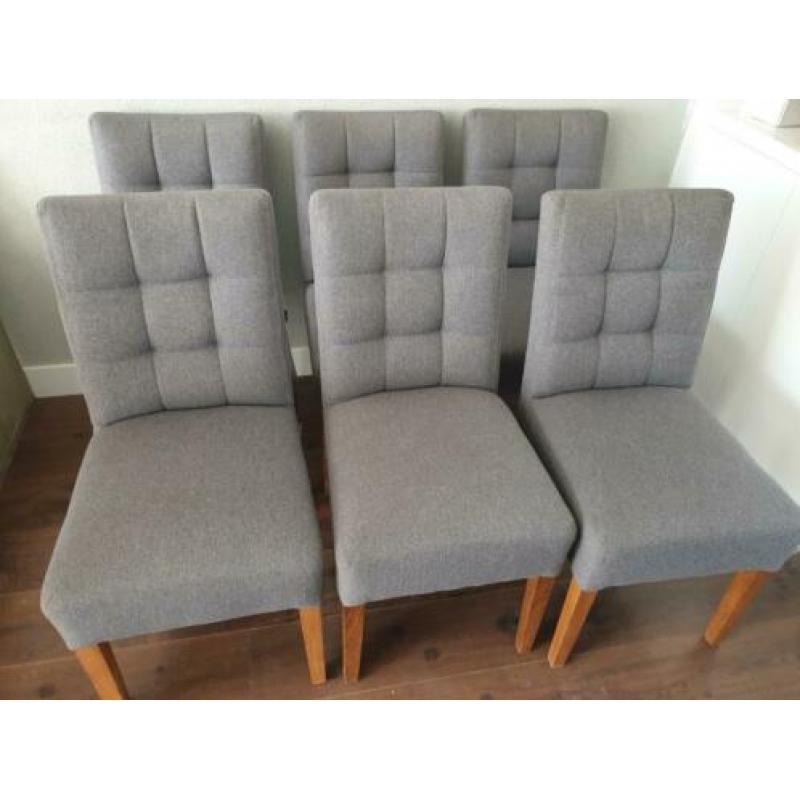 Woood eettafel stoelen.