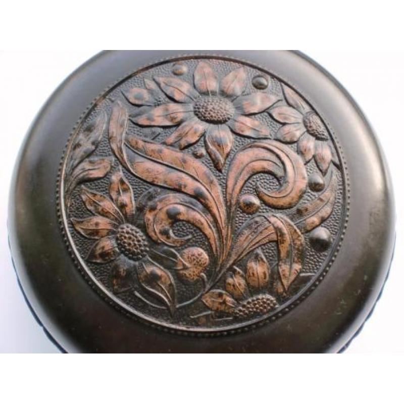 Bakelieten Bonbonnière / Tabaksdoos met bloemen, 1920 België