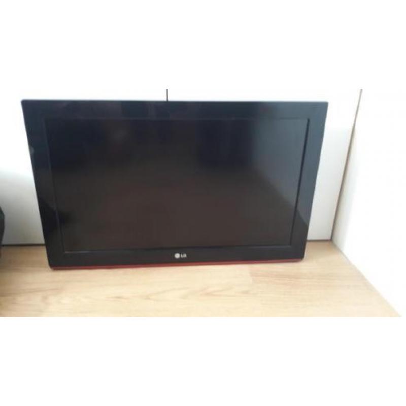 Tv Lg voor aan de wand 80 x 50 cm