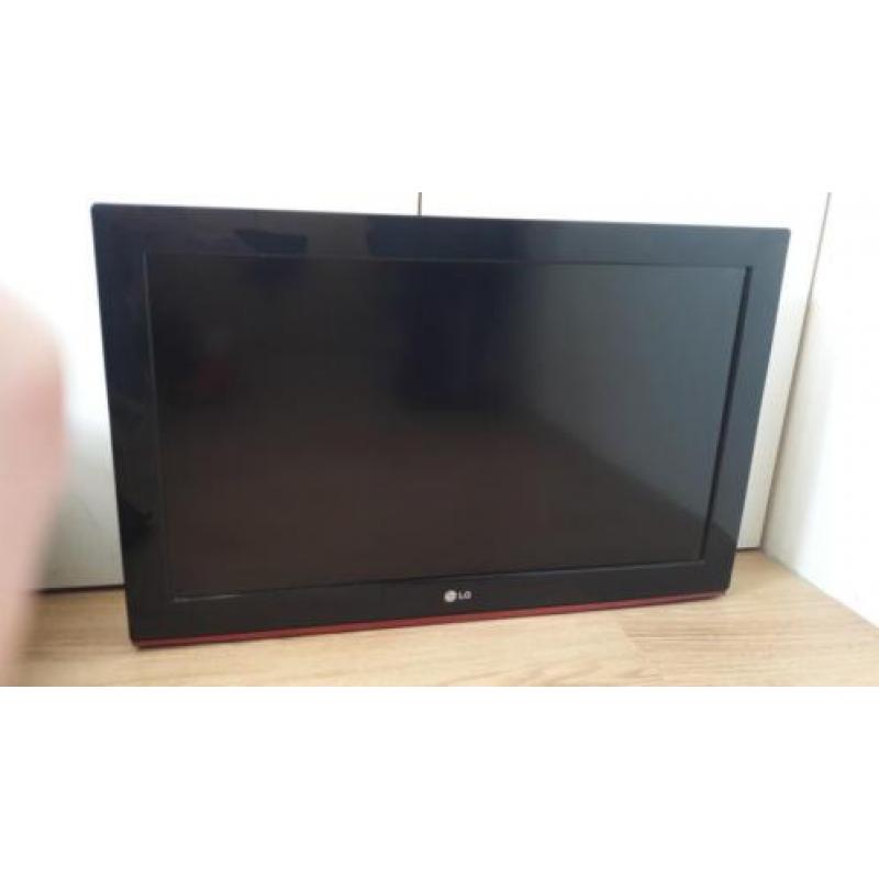 Tv Lg voor aan de wand 80 x 50 cm