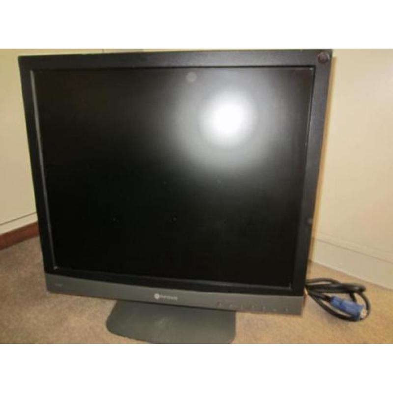 A46: Neovo F-417. LCD 17 inch beeldscherm. Pixels 1280x10