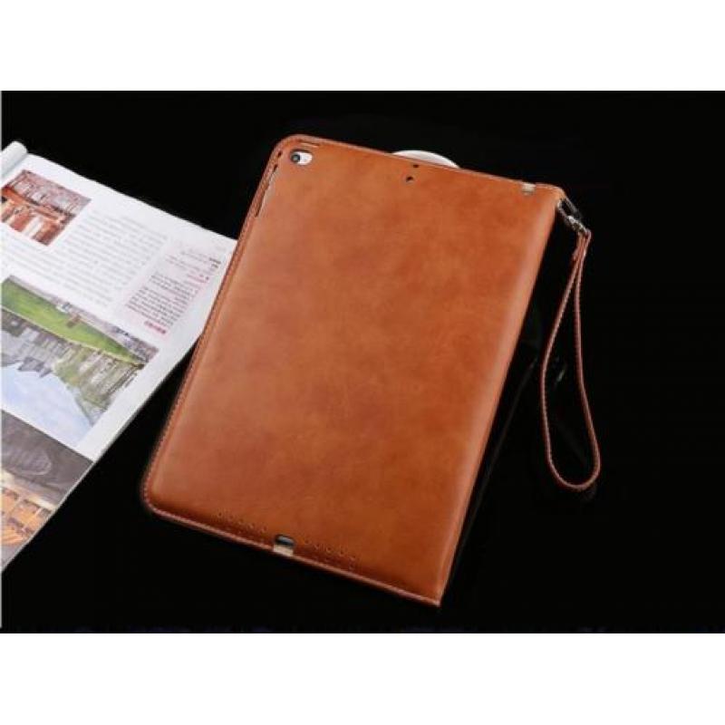 Luxe Smart Hoes voor iPad Pro 9.7 _ Bruin