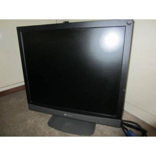 A46: Neovo F-417. LCD 17 inch beeldscherm. Pixels 1280x10