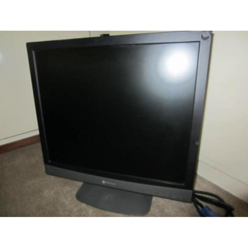 A46: Neovo F-417. LCD 17 inch beeldscherm. Pixels 1280x10