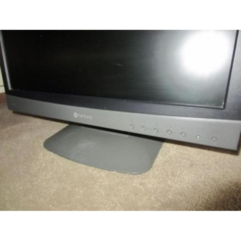 A46: Neovo F-417. LCD 17 inch beeldscherm. Pixels 1280x10