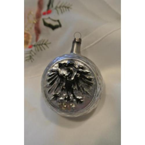 Oude kerstballen oude kerstversiering ronde bal met adelaar