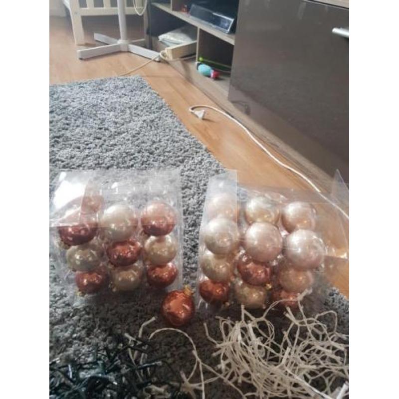 Kerstboom met versiering