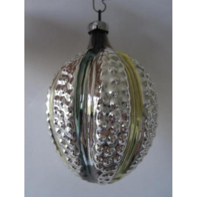 Antieke Vintage Kerstbal oude zilver gekleurde Lampion noot