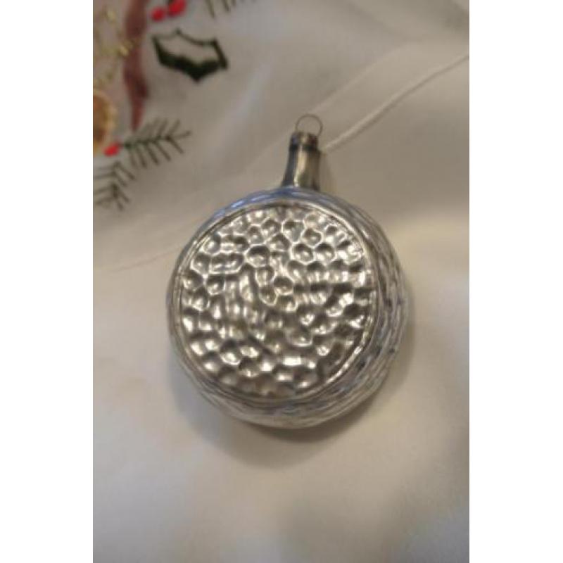 Oude kerstballen oude kerstversiering ronde bal met adelaar