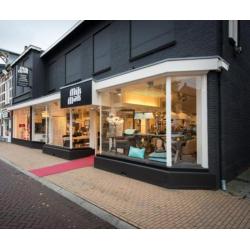 BUFFETKAST MET DRAAIDEUREN WIT van 1399,- nu voor 699,-