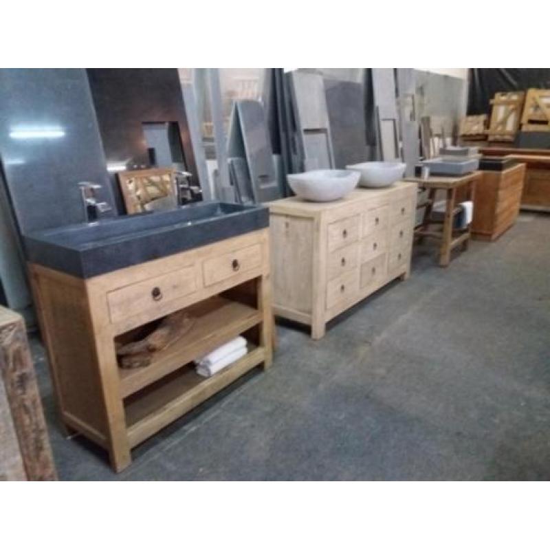 wasbak - waskom - wastafel - natuursteen - oud hout - waskom