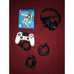 PlayStation 4 slim, met Fifa 19 en headset